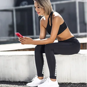 2018 Sexiga Ena Axeln Solid Sport-Top Kvinnor Fitness Yoga Bras Gym Vadderade Sport-Bh Athletic Underkläder Träning Kör Kläder