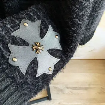 2020 Hösten Nya Svarta Kors Läder Etiketten Cardigan Mid-Längd Sweater Coat Kvinnor