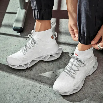 2020 Nya Män Casual Skor med hög kvalitet elastiskt gummi filmen blade skor strumpor par skor lysande skor Zapatos De Hombre