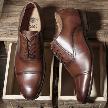 2020 Sommaren Män formella skor Full Grain Läder Business Män Klä Skor Retro Patent Läder Oxford Skor För Män Storlek EU: s 38-47