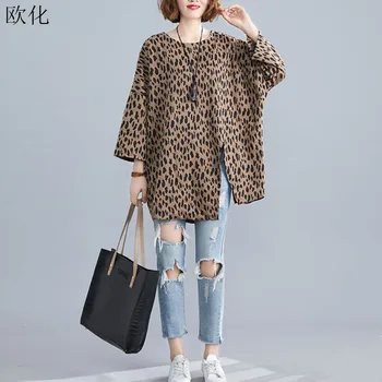 2020 Vårens Mode Lång Ärm Kvinnor T-Shirt Plus Size Vintage Leopard Print T-Shirt I Oversize Bomull Länge Split Loose Tee Shirt