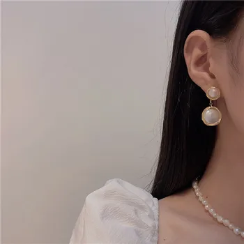 2021 Retro lyx barock sötvatten pärla Smycken örhängen Eleganta temperament retro Runda örhängen kvinnliga Smycken