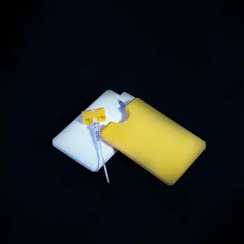 6st 20ml Mini-Pocket-Kort Typ Fin Dimma Flaskor Parfym Sanitizer Spruta Påfyllningsbara Fuktgivande Spruta (Slumpvis Färg)
