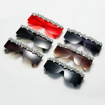 Garnityr Diamond Solglasögon för Kvinnor 2020 Nya Squre Steampunk solglasögon Crystal Vintage Rhinestone Nörd Glasögon UV400 Oculos