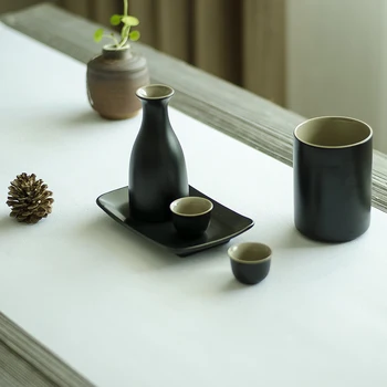 I japansk stil Kreativa Svart Keramik Keramik Vin Ware Set Home Mini Muggar Vintage Vattenglas Skull Cup fickplunta Fack Vattenkokare
