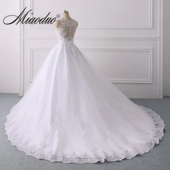 Miaoduo Wedding Dress Ärmlös Balklänning 2020 Applikationer Spets Kändis Balklänning Prinsessan vestido De Noiva