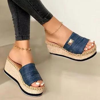 Nya Kvinnor Kilar Plattform Sandaler Mode Avslappnad Peep Toe High Heels Skor Tofflor Strap Sandal Femmes Sandales Zapatos Mujer