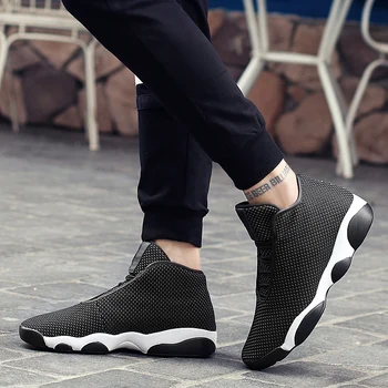 Nyanlända Män Casual Skor med Hög Kvalitet Mode Bekväma Män Sneakers Slitage-motstånd Icke-slip Manliga Lace Footwears