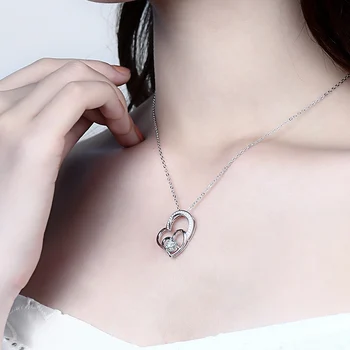 Romantisk 925 Sterling Silver Hjärta 6.0 MM Rund DEF Moissanite Diamond Ädelsten Hängande Halsband Smycken Grossist
