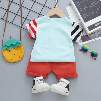 Sommaren Kids Fashion Kläder för Barn Pojkar Flickor Casual T-Shirt Shorts 2st/set Baby Spädbarn Kläder för Barn Tecknat Träningsoverall