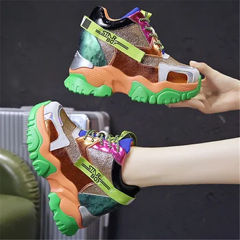 Våren Harajuku Kvinnor Sport Skor Kvinna Chunky Pappa Sneakers för Damer bra Andningsförmåga Maskstorlek Plattform Inre öka Casual Skor