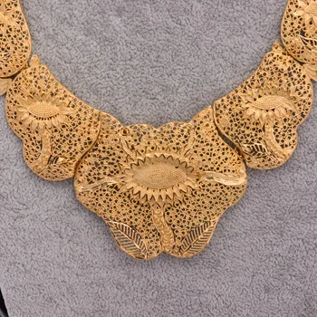 WANDO Dubai Smycken Uppsättning Lyxiga Guld Färg För Bruden Kvinnor Stor Nigerianska Bröllop Afrikanska Halsband Örhängen Ringar Smycken Ställer