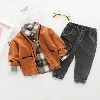 Baby Boy Kläder Stickad Tröja Våren och Hösten Barn Kläder Brittisk Stil Cardigan Jacka + Rutig Skjorta + Jeans Passar 3st