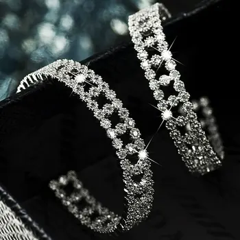 HUAMI Super Shine Zirkon Stud Örhängen för Kvinnor Trendiga Smycken Het Försäljning Kreativitet Vit Färg Temperament Örhängen Lady Gåva